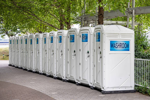Best Portable restroom trailer rental  in Tontitown, AR