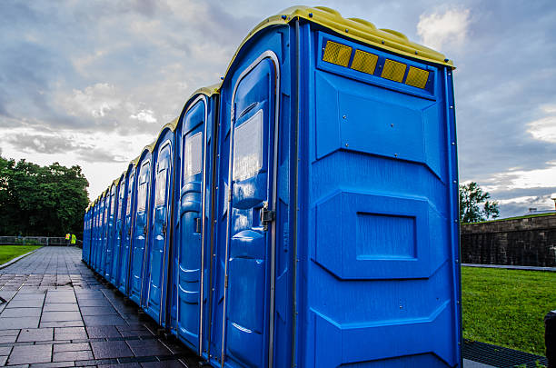 Best Portable restroom trailer rental  in Tontitown, AR